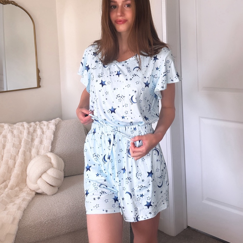Cute ruffle baby blue star print pj lounge set brand new with ruffle sleeves